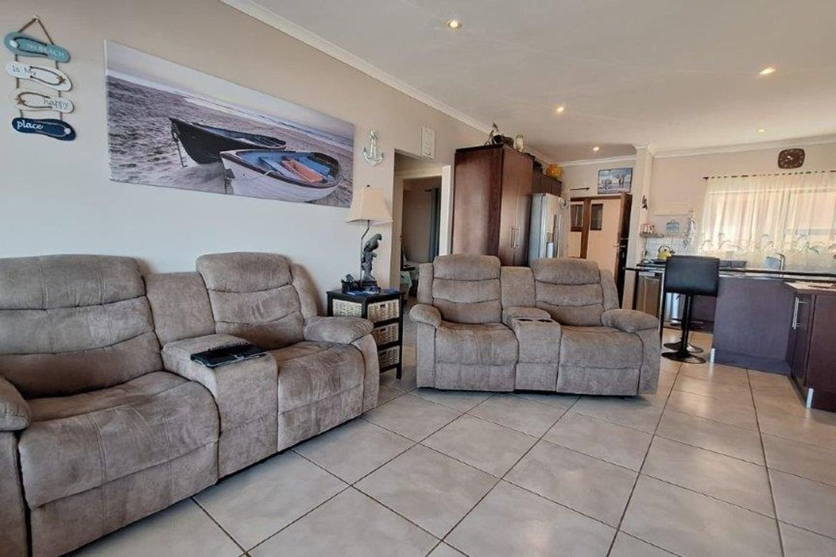 Spectacular Sea Views in a Secure Beachfront Complex - Photo 4