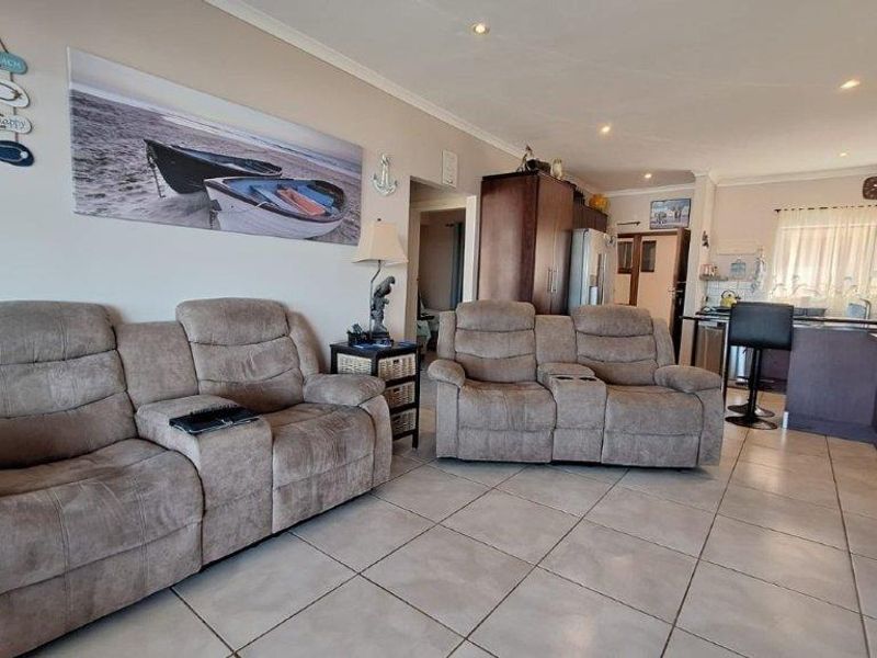 Spectacular Sea Views in a Secure Beachfront Complex - Photo 4