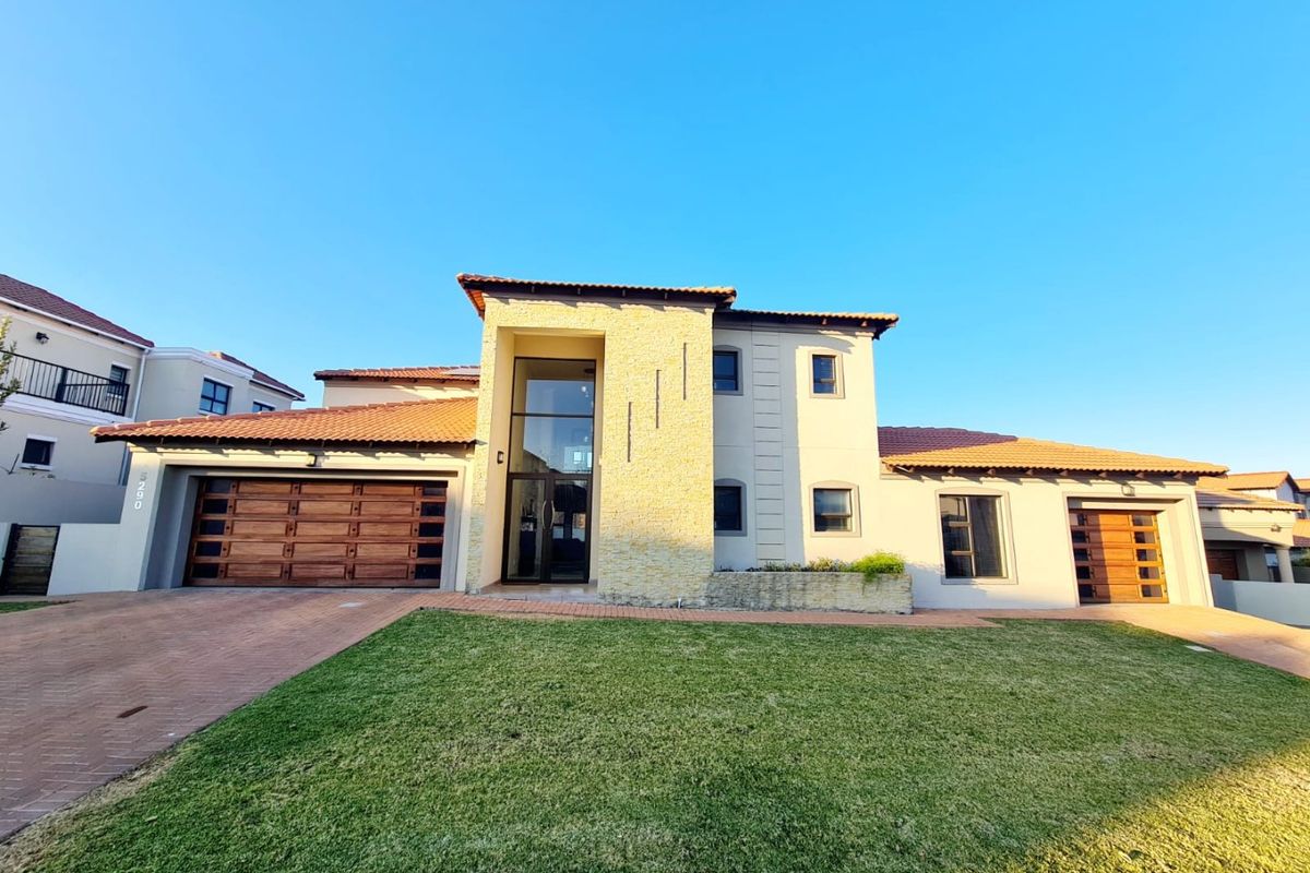 Refined Luxury Living – Blue Valley Golf Estate - Photo 5