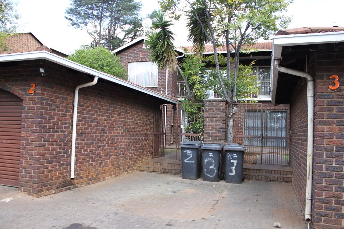 Share Block For Sale - Ideal Investment Opportunity - 4 Units in a Secure Complex - Photo 4