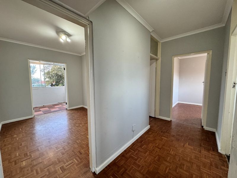 Great investment opportunity in sought after complex - Photo 3