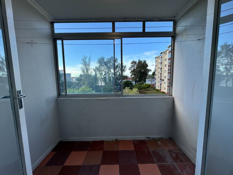 Great investment opportunity in sought after complex - Photo 4