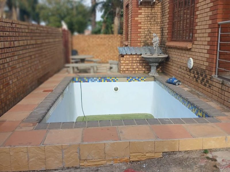 Double Storey House in the heart of Lotus Gardens  - Photo 2