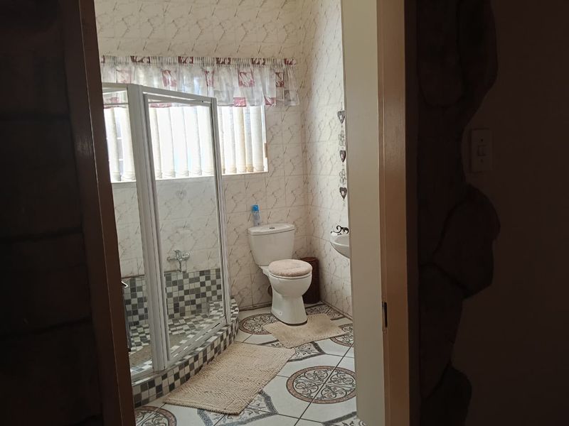 Prime Commercial & Residential Opportunity with Business Rights - Photo 4