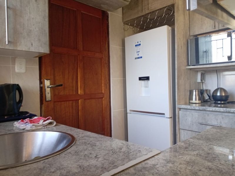 3 bedroom stand alone house Soshanguve Soshanguve VV - Photo 8