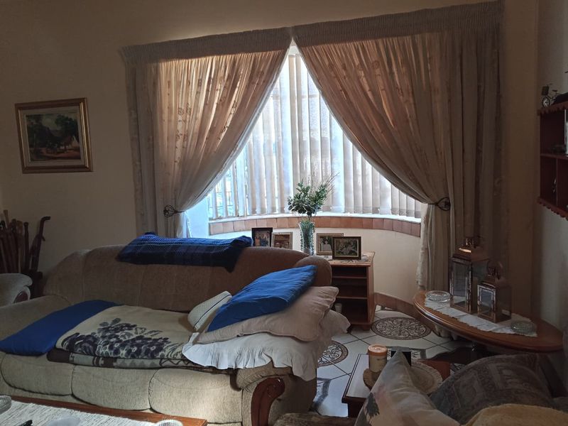 Business & Lifestyle Opportunity | Dual-Dwelling Property with Business Rights for Sale - Photo 6