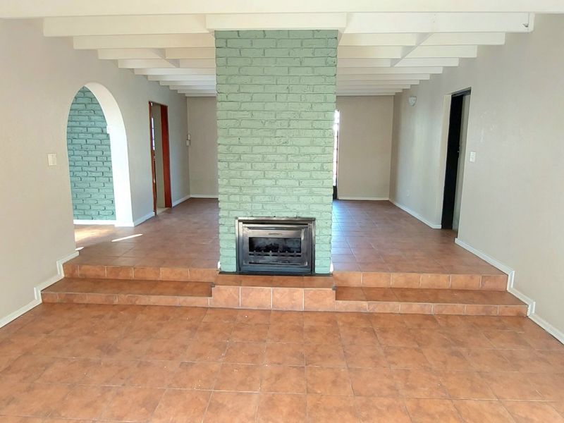 Hot off the press spectacular family home  - Photo 6