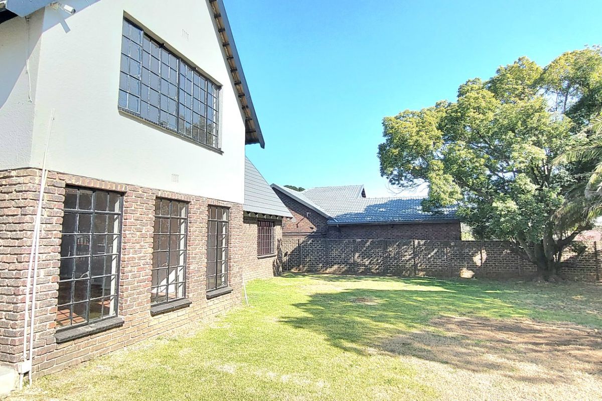 Hot off the press spectacular family home  - Photo 3