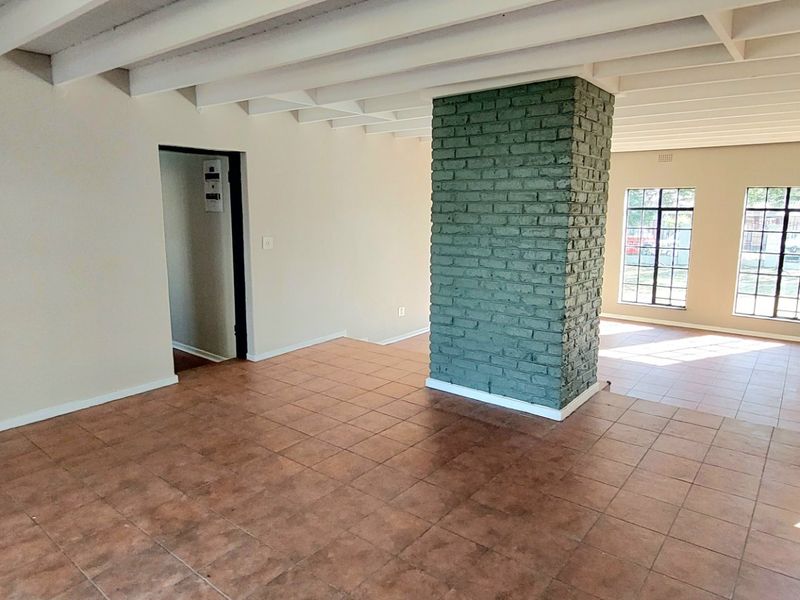 Hot off the press spectacular family home  - Photo 8