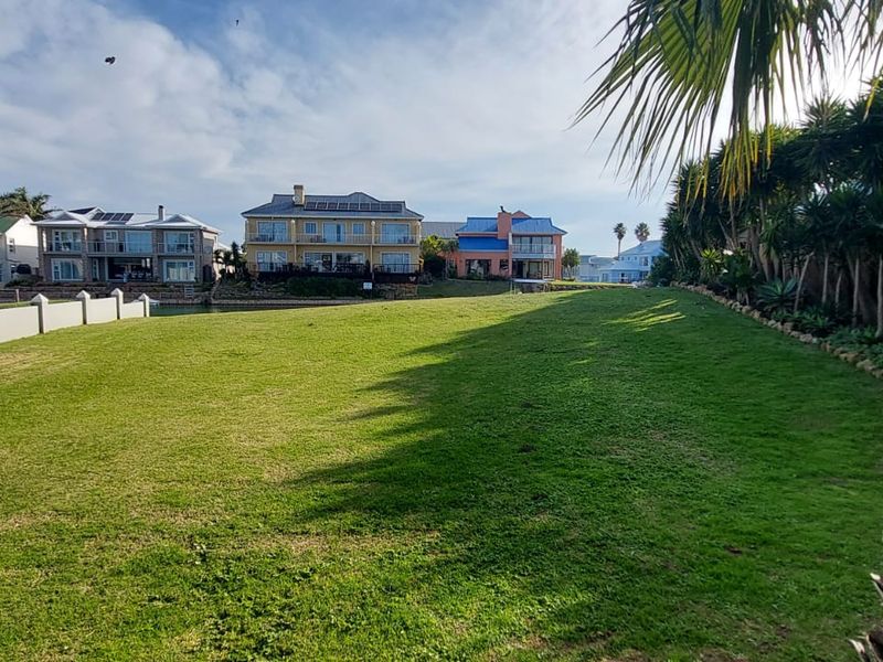 Prime 659m2 Vacant Land for Sale in Marina Martinique - Photo 3