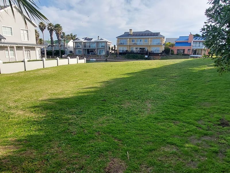 Prime 659m2 Vacant Land for Sale in Marina Martinique - Photo 10