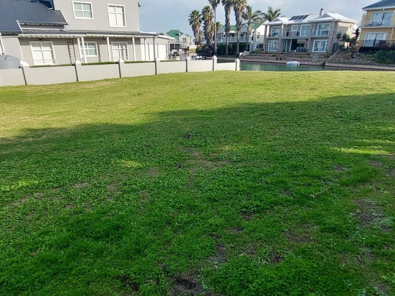 Prime 659m2 Vacant Land for Sale in Marina Martinique - Photo 5