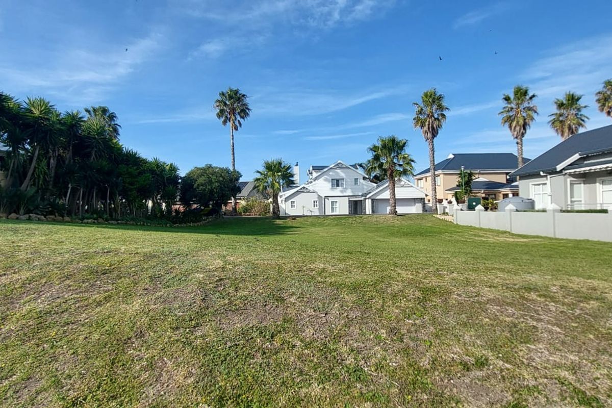 Prime 659m2 Vacant Land for Sale in Marina Martinique - Photo 4