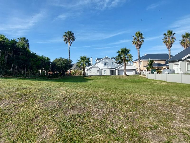 Prime 659m2 Vacant Land for Sale in Marina Martinique - Photo 4