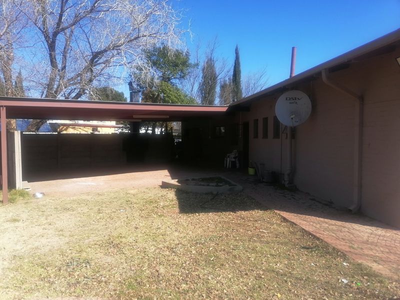 Lovely, neat 3 Bedroom family home for sale in Wilgehof, Bloemfontein  - Photo 5