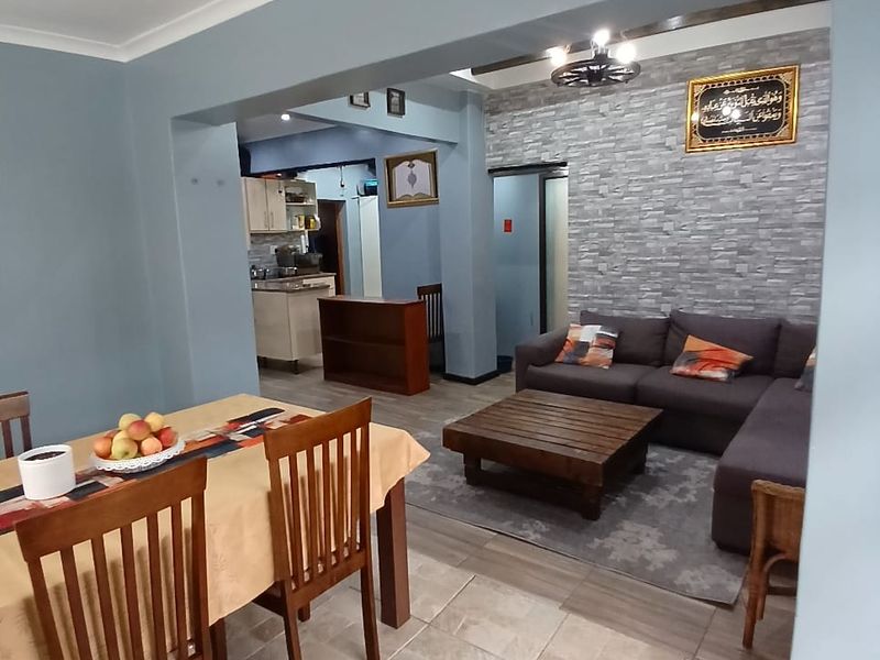 Charming 3-Bedroom Family Home for Sale in Heideveld - Photo 3