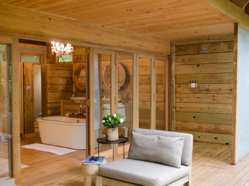 Beautiful  5-Star Tented Lodge, Spa and Restaurant on a 100 acre Macadamia Farm  in Hazyview - Photo 9