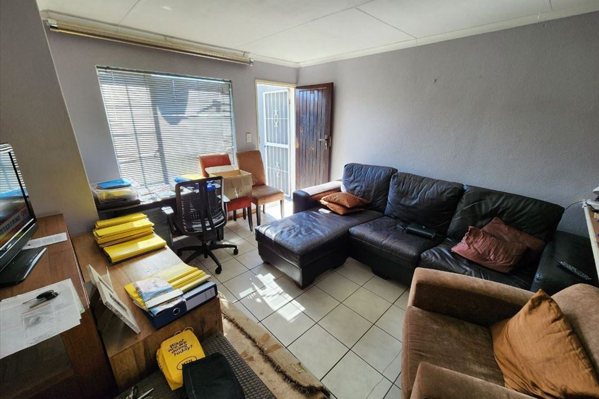 Perfect Lock-Up-and-Go with Pool - Photo 2