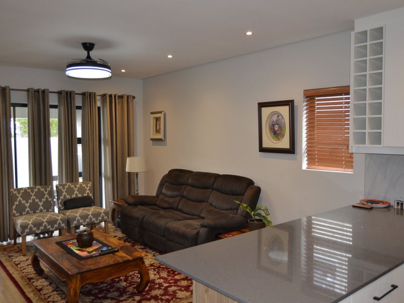 Welcome to StonePine Place – Downsize Without Compromise - Photo 8