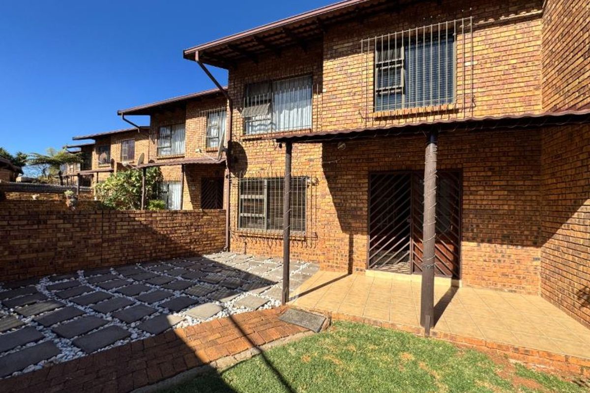 Welcome to Comfort, Style, and Security – A Modern Pet-Friendly Duplex Just Minutes from Eden Glen and Edenvale! - Photo 2