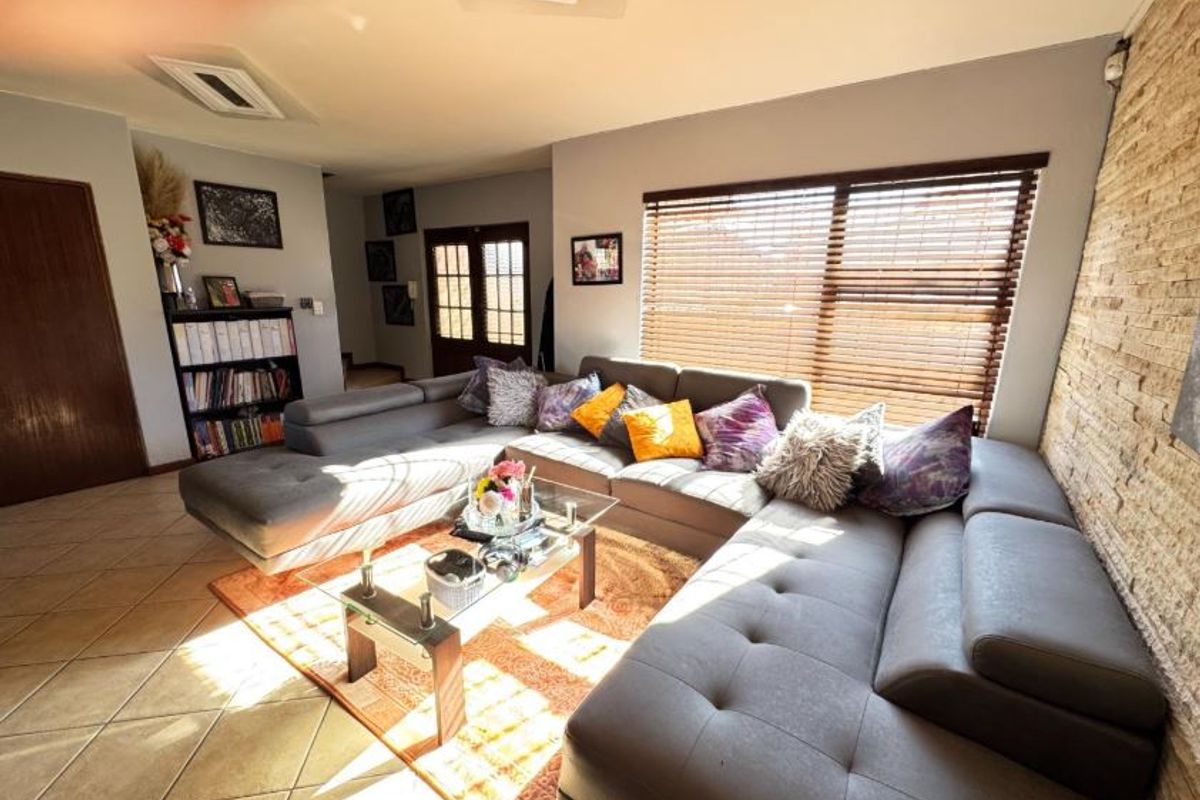 Welcome to Comfort, Style, and Security – A Modern Pet-Friendly Duplex Just Minutes from Eden Glen and Edenvale! - Photo 3
