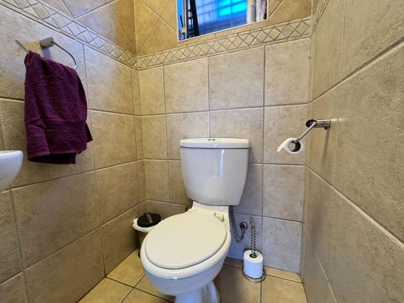 Welcome to Comfort, Style, and Security – A Modern Pet-Friendly Duplex Just Minutes from Eden Glen and Edenvale! - Photo 6