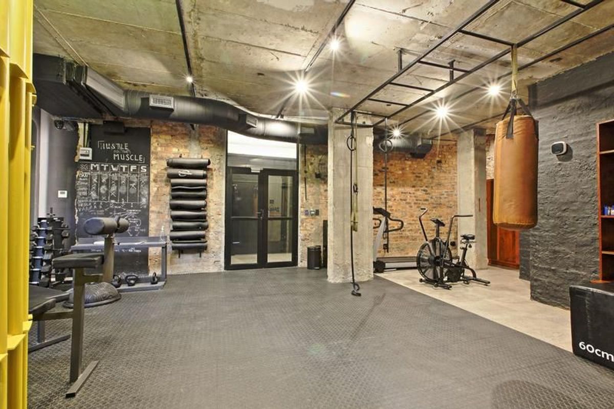 Fully Furnished Modern Studio Apartment In Sandton - Stay, Work & Experience! - Photo 5