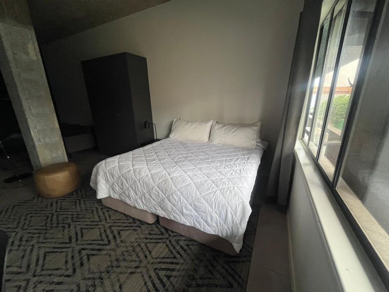 Fully Furnished Modern Studio Apartment In Sandton - Stay, Work & Experience! - Photo 10