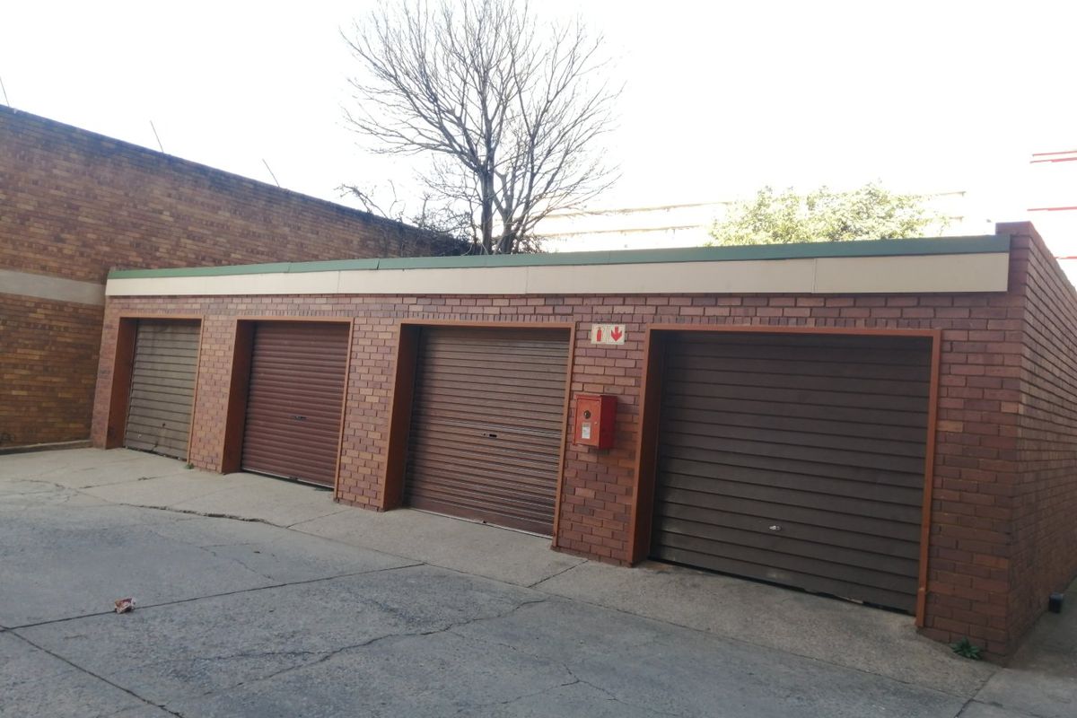 Bachelor Flat for Sale – Pretoria Central - Photo 5