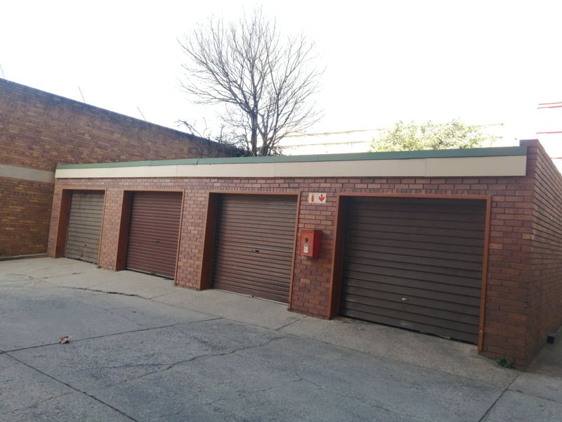 Bachelor Flat for Sale – Pretoria Central - Photo 5