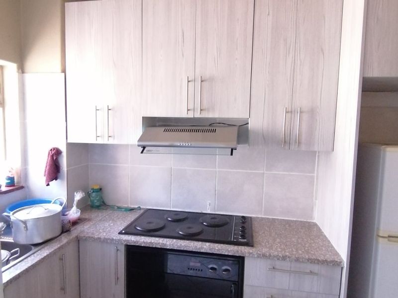 Bachelor Flat for Sale – Pretoria Central - Photo 10