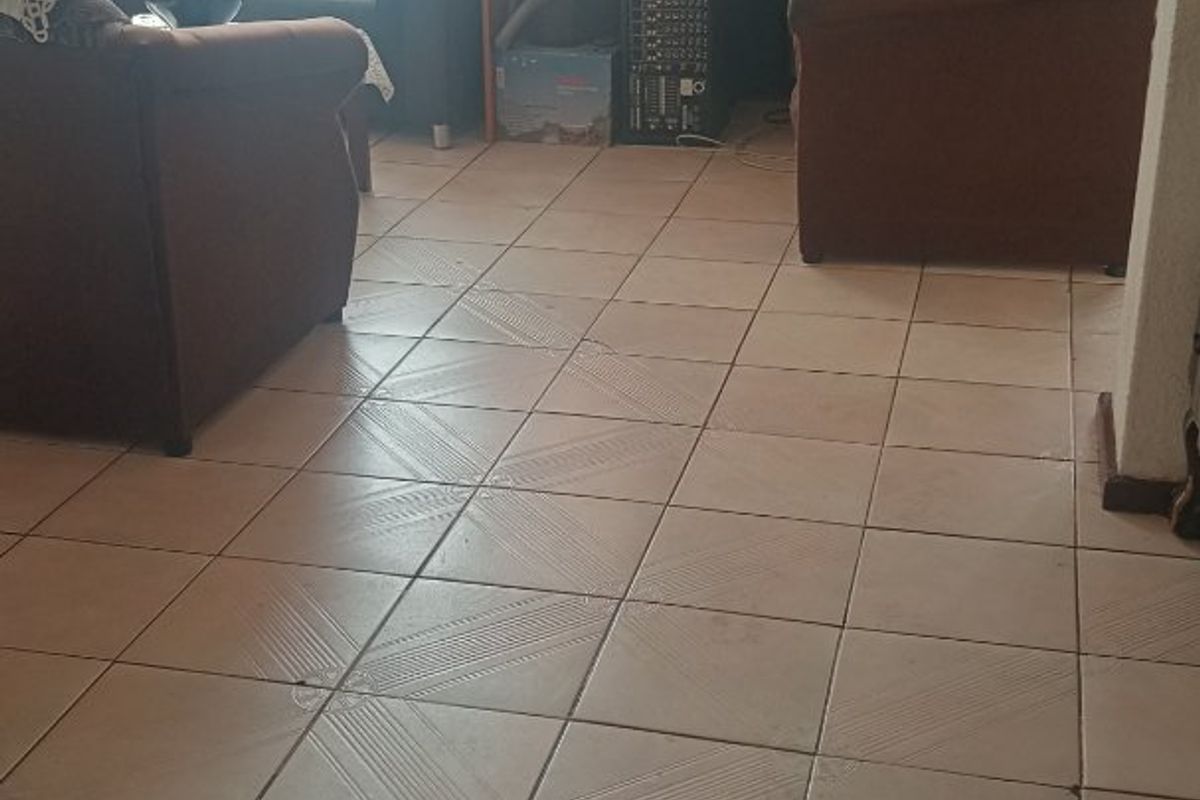 3 Bedroom in Westridge - Photo 5