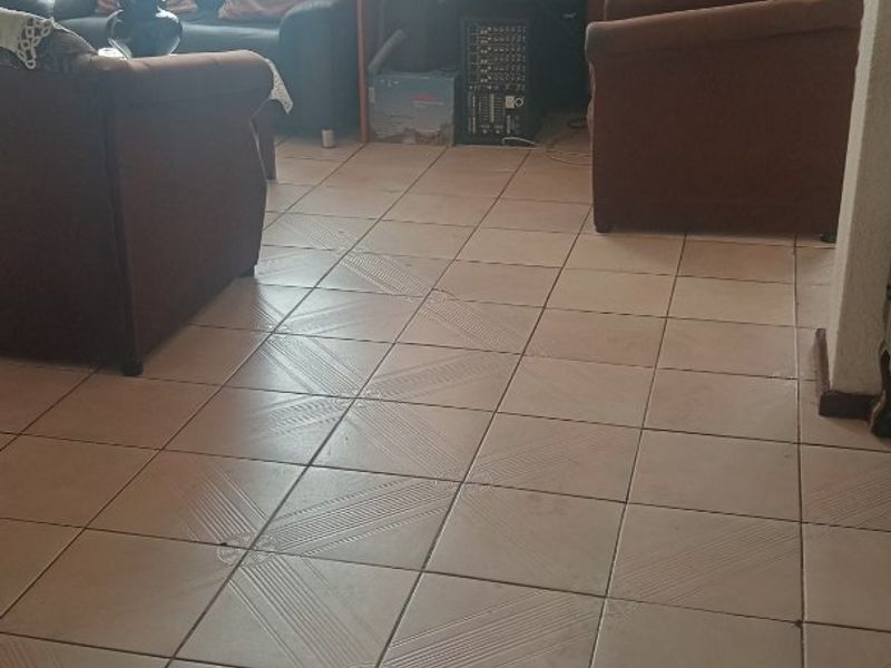 3 Bedroom in Westridge - Photo 5