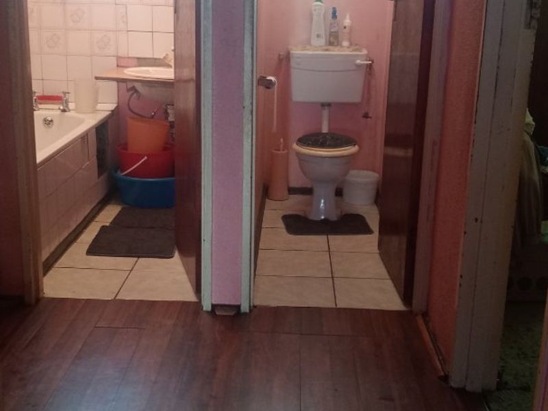 3 Bedroom in Westridge - Photo 8