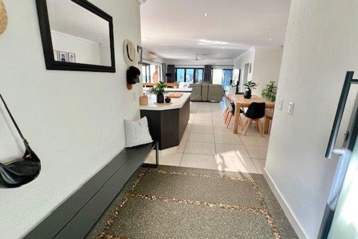 An Elegant Sanctuary In Shelly Beach’s Finest Eco Estate - Photo 5