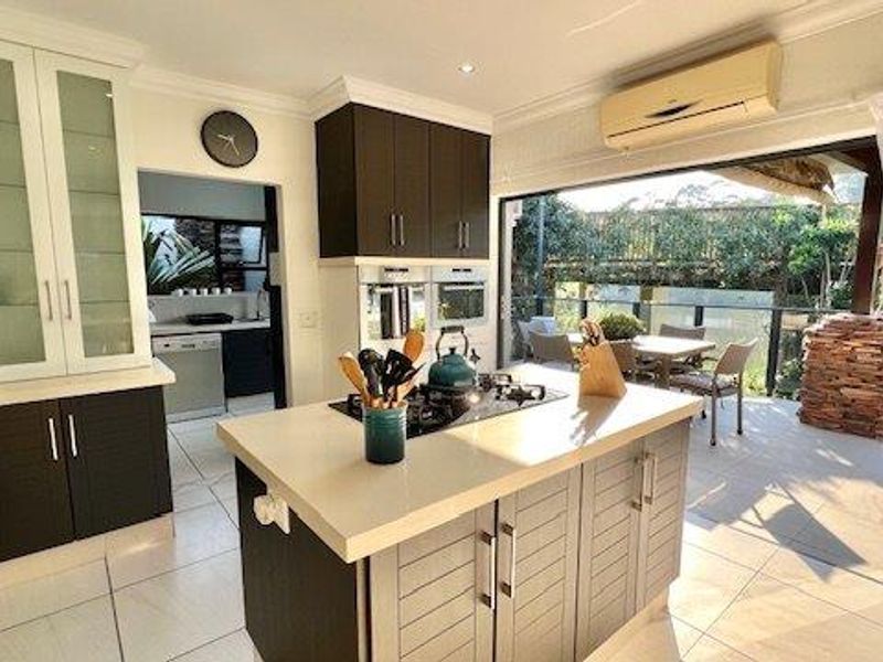 An Elegant Sanctuary In Shelly Beach’s Finest Eco Estate - Photo 10