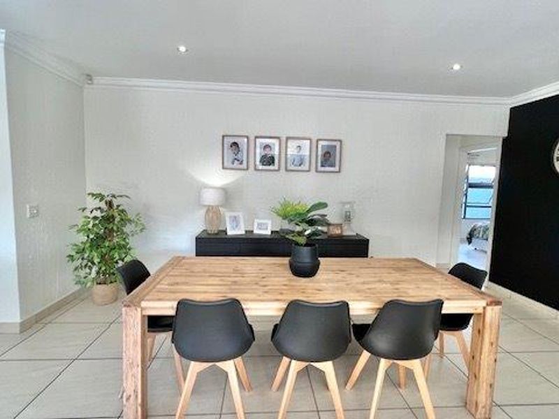 An Elegant Sanctuary In Shelly Beach’s Finest Eco Estate - Photo 8