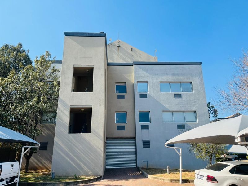 Prime Commercial Office Building for Sale in Sunninghill Office Park - Photo 7