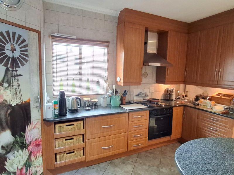 3 BED TOWNHOUSE FOR SALE MONTANA PARK - Photo 7