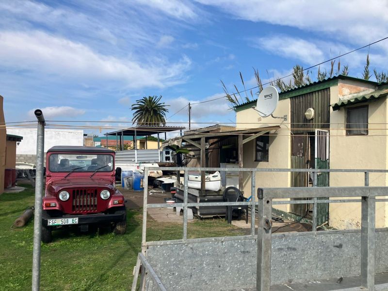 Family Home in Sydenham for sale! - Photo 6