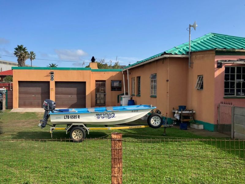 Family Home in Sydenham for sale! - Photo 2