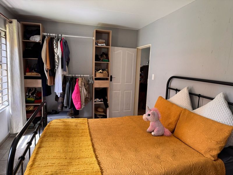 This charming ground-floor 2 bedrooms and 2 bathrooms - Photo 9