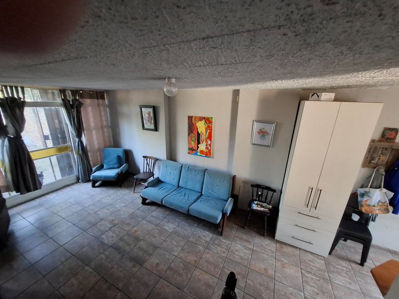 Townhouse Private Garden Garage Braai Area - Photo 2