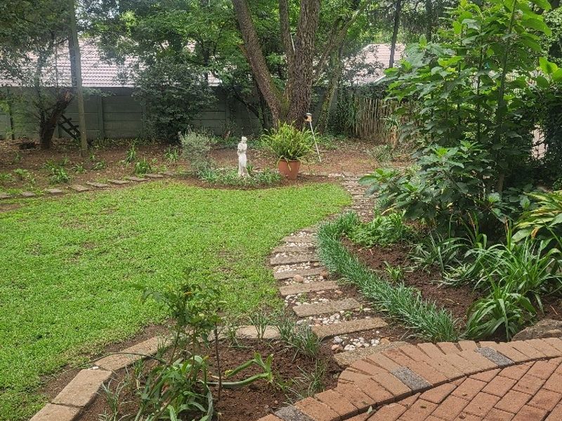 MUCH LOVED, INCOME GENERATING, ESTABLISHED OLDER FAMILY HOME! - Photo 5