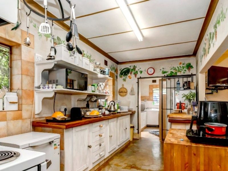 MUCH LOVED, INCOME GENERATING, ESTABLISHED OLDER FAMILY HOME! - Photo 8