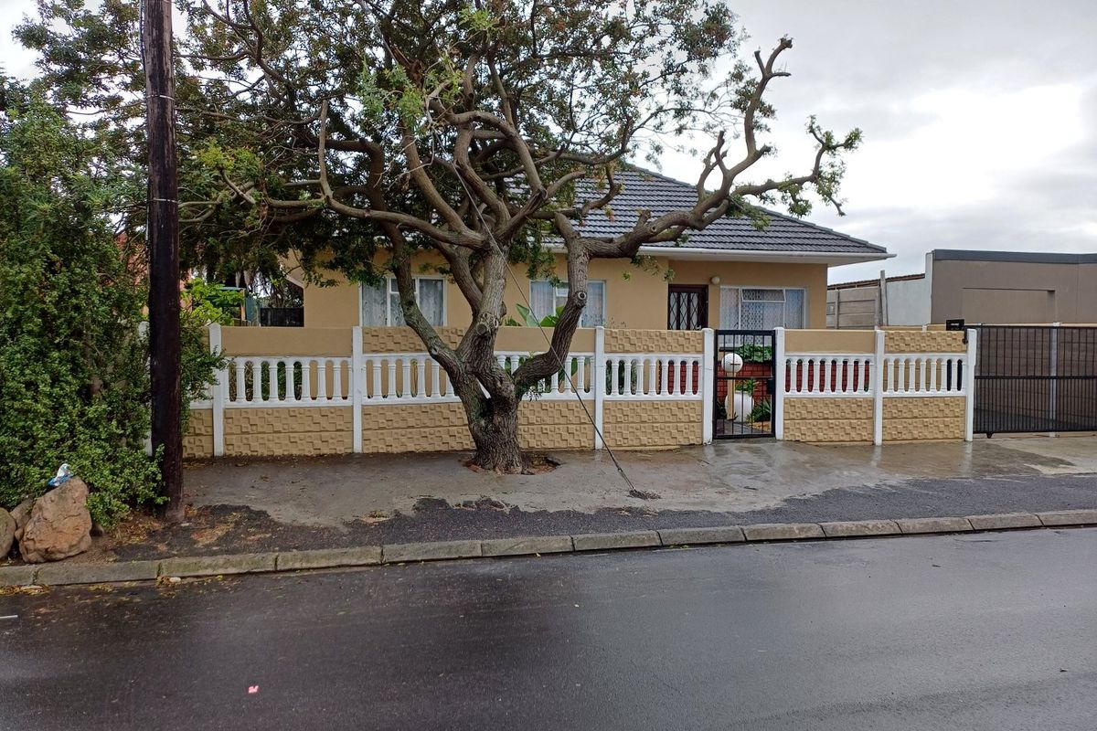 3 BEDROOM HOUSE FOR SALE IN ELSIES RIVER - Photo 2