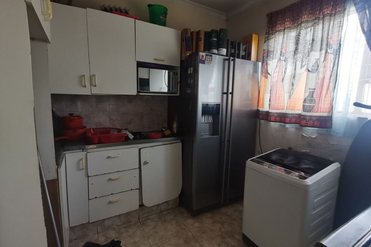2 Bedroom house for sale  - Photo 4