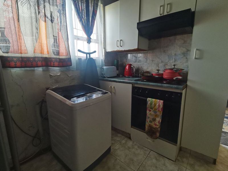 2 Bedroom house for sale  - Photo 5