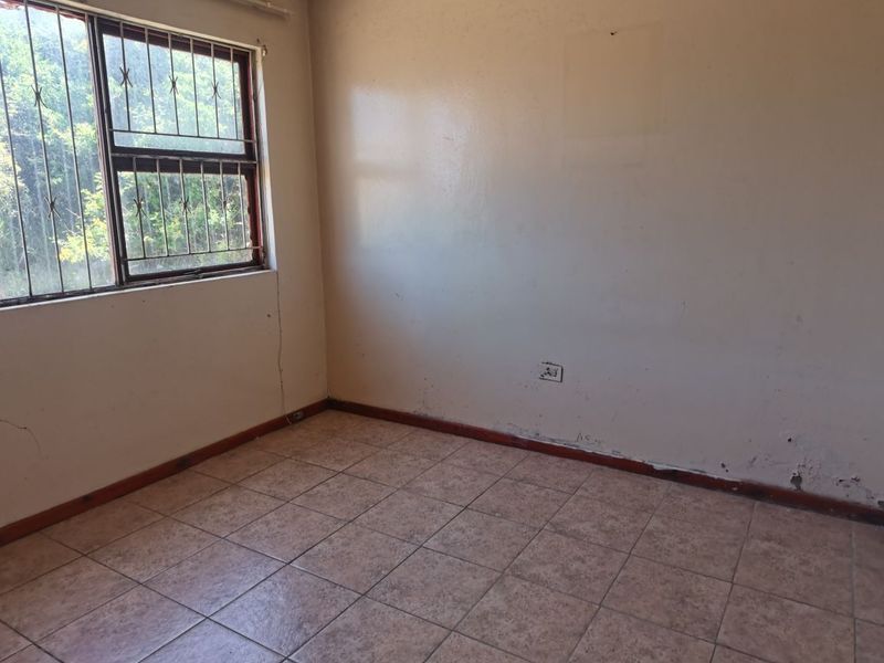 2 Bedroom house for sale  - Photo 7