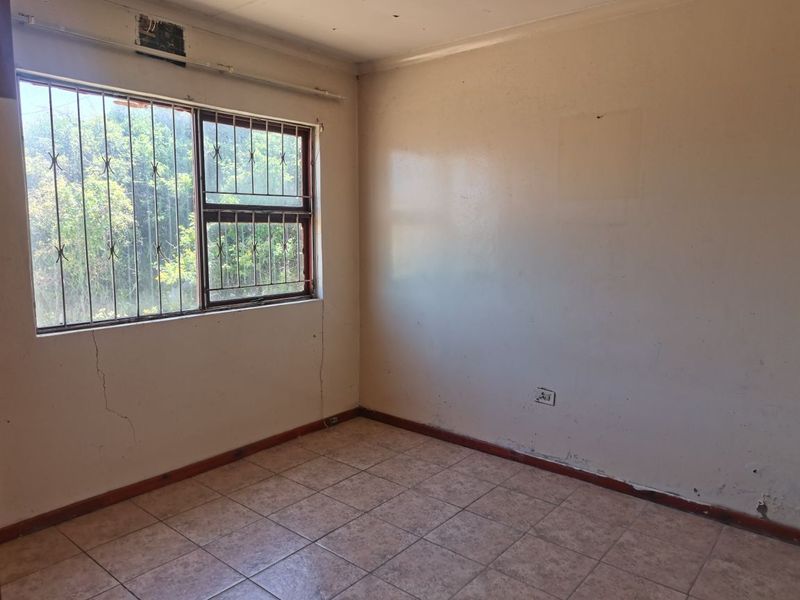 2 Bedroom house for sale  - Photo 8